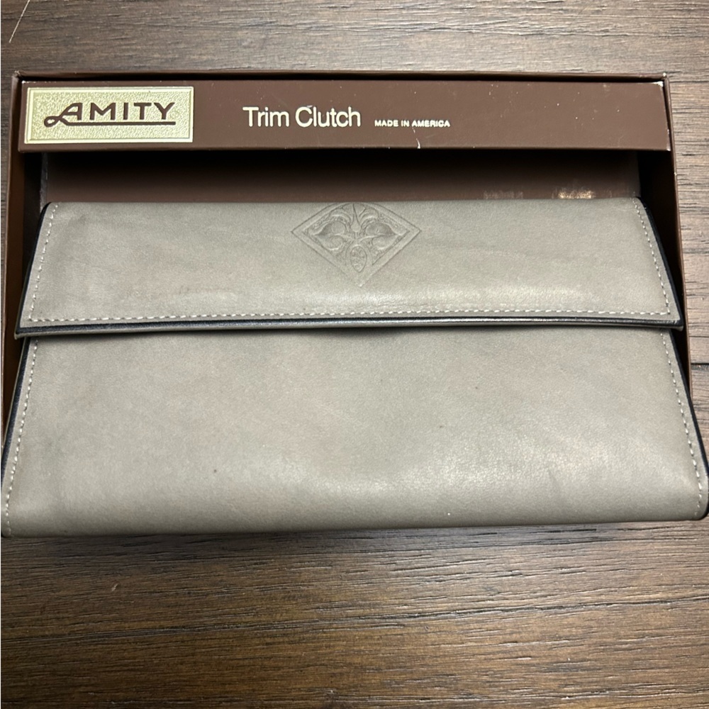 Amity Wallet (Trim Clutch )NWOT
